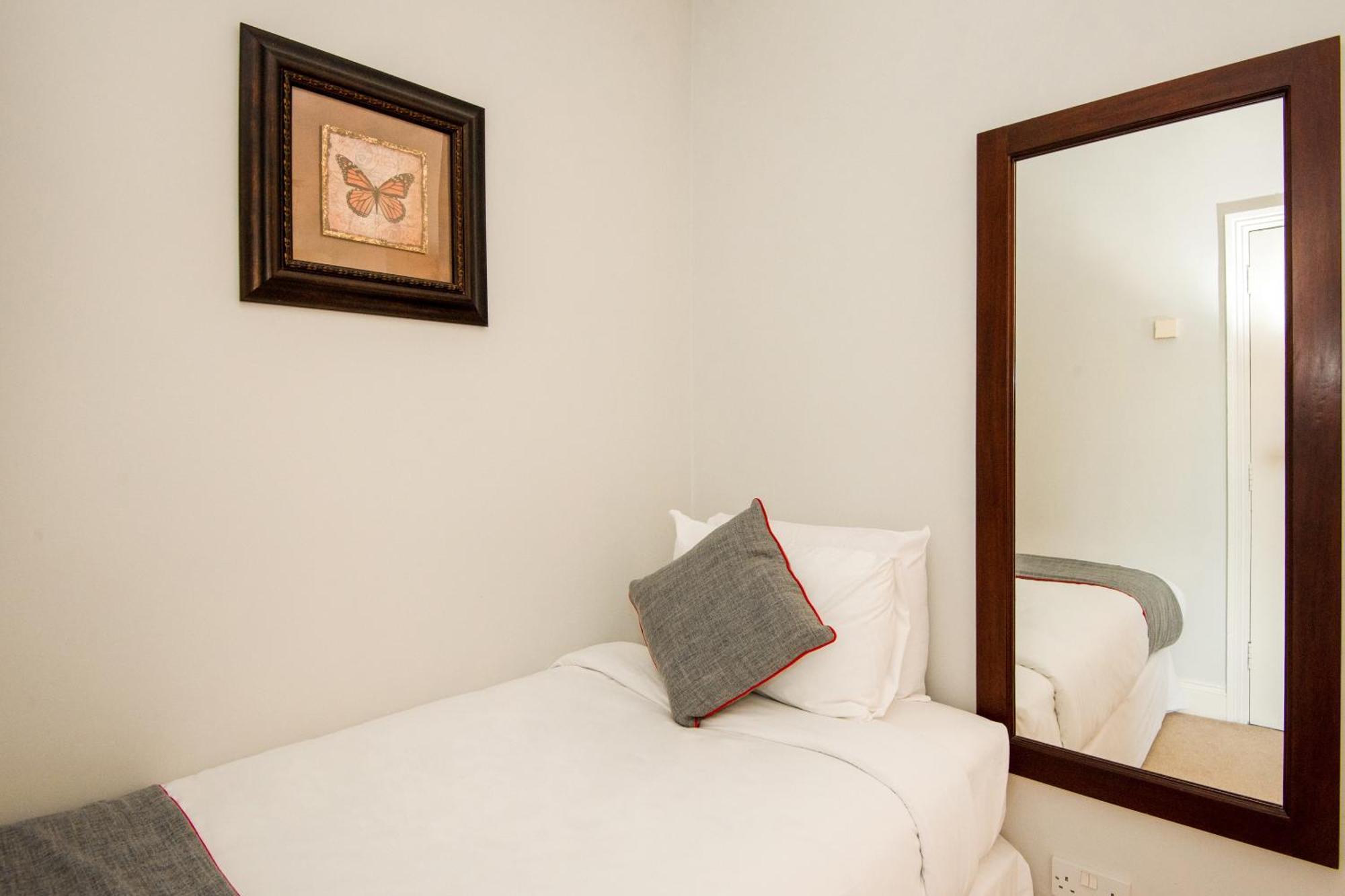 Oyo The Regency, Clifton Bristol Hotel Екстериор снимка