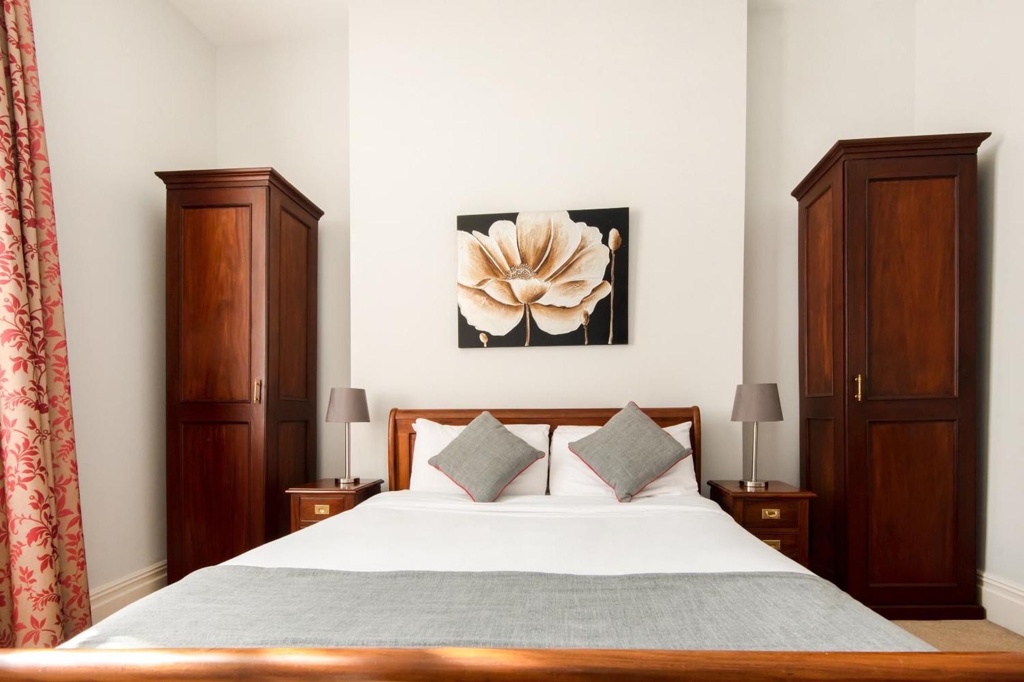 Oyo The Regency, Clifton Bristol Hotel Екстериор снимка