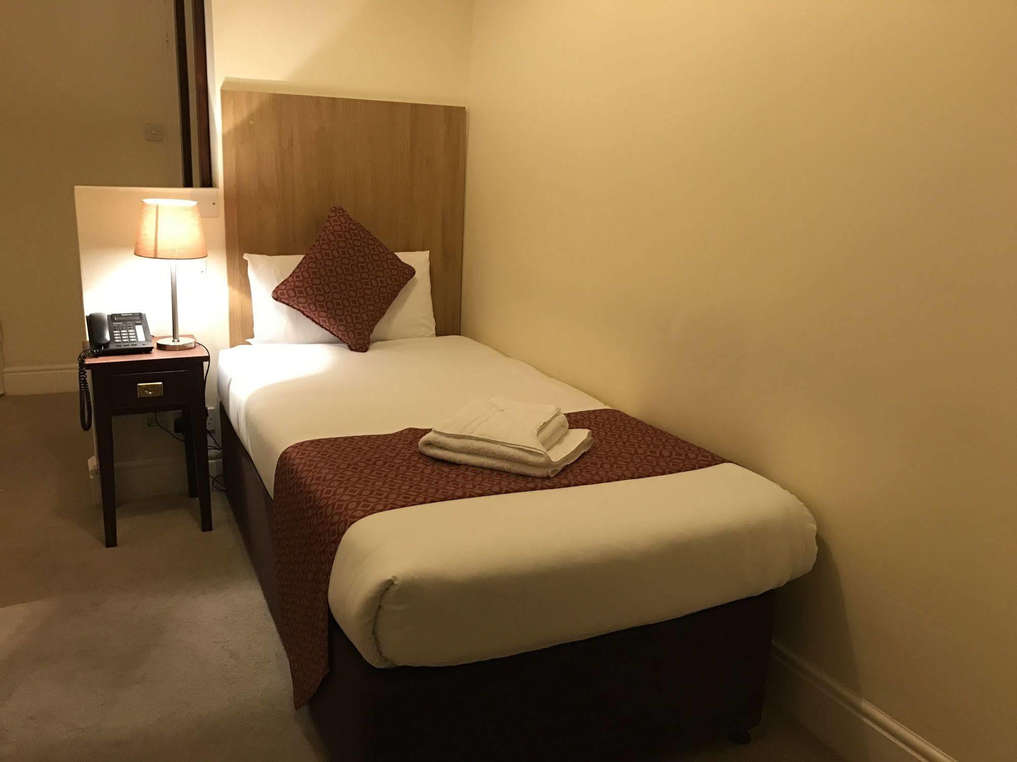 Oyo The Regency, Clifton Bristol Hotel Екстериор снимка